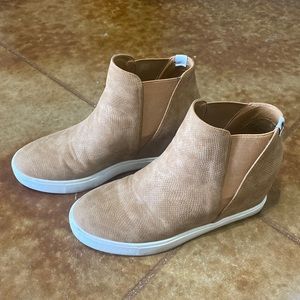 COCONUTS BY MATISSE wedge sneakers! Sz 7.5